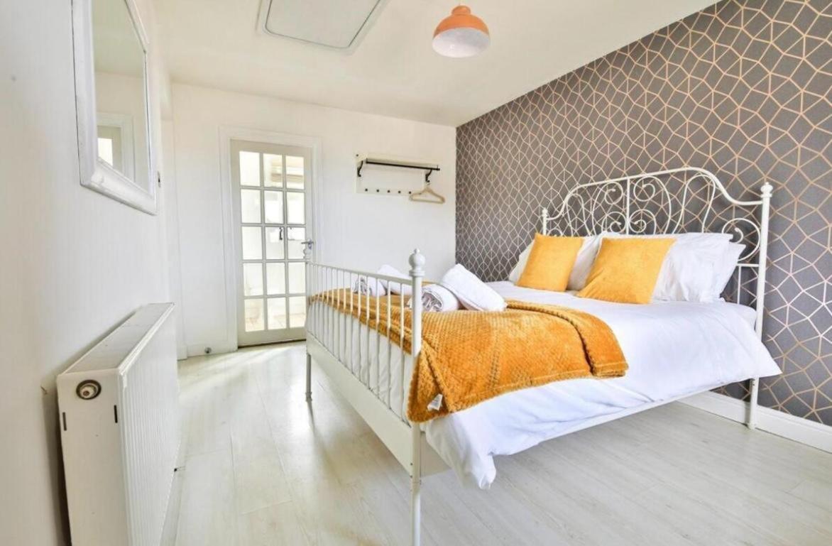Royal Crescent View Apartment Bath Bagian luar foto