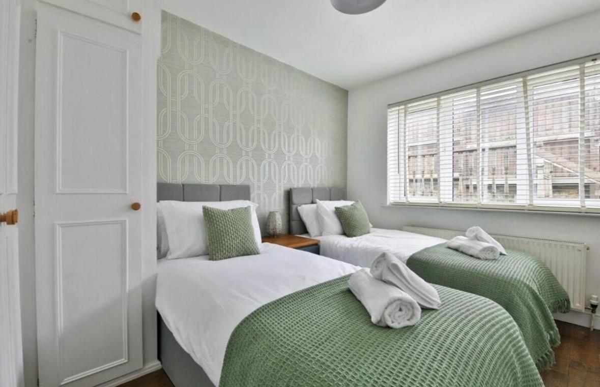 Royal Crescent View Apartment Bath Bagian luar foto