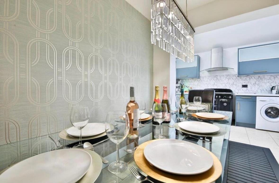 Royal Crescent View Apartment Bath Bagian luar foto